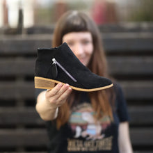 Lade das Bild in den Galerie-Viewer, OrthoStep – ergonomische Stiefeletten für Komfort & Stabilität
