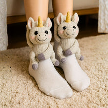 Lade das Bild in den Galerie-Viewer, HUGGY Socken Unicorn - Nie wieder kalte Füße