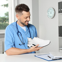 Lade das Bild in den Galerie-Viewer, OrthoCare – Ergonomische &amp; gesunde Schuhe für mehr Bewegung &amp; Gewichtsverlust