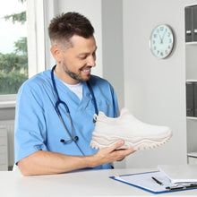 Lade das Bild in den Galerie-Viewer, VivaCare+ ergonomische &amp; rutschfeste Schmerzlinderungs-Schuhe für lange Schichten